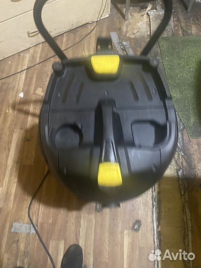 Профессиональный пылесос karcher NT 65/2