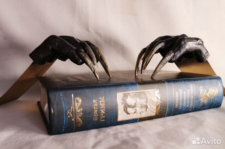 Разделитель для книг (закладка)