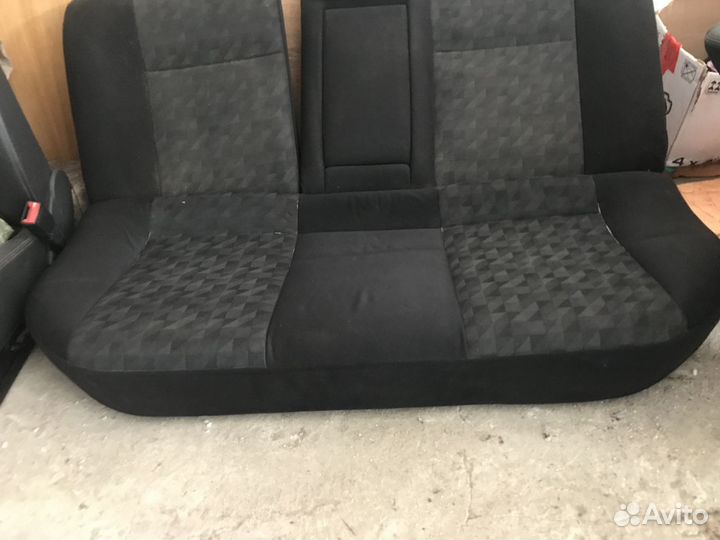 Сиденья задние Opel Astra H