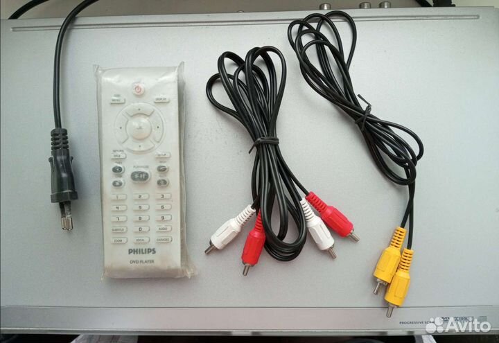 DVD плеер Philips DVP3040K/51 с караоке