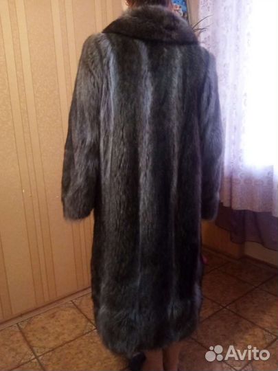 Шуба енотовая