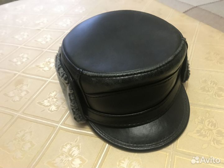 Мужская кожаная кепка