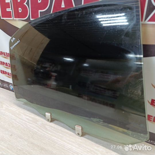 Стекло двери заднее правое Honda Domani 1999