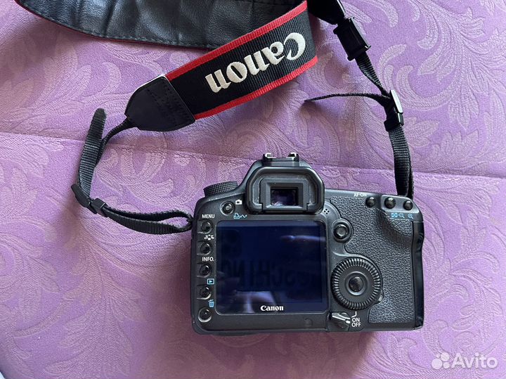 Зеркальный фотоаппарат Canon 5d mark ii