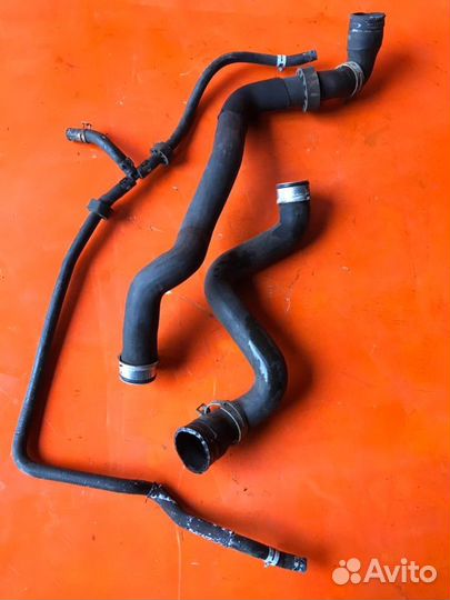 Патрубок системы охлаждения Mercedes Benz Ml 350