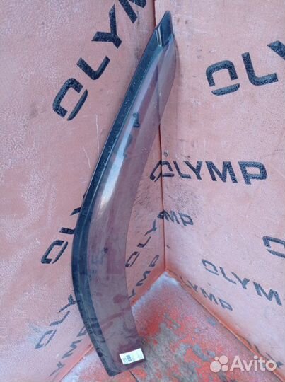 Ветровик передний правый Toyota Rav4 ACA21 1AZ-FSE