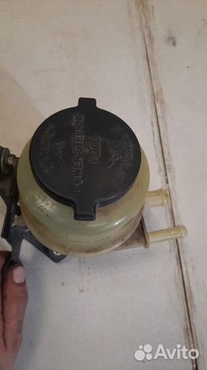 Бачок гидроусилителя Toyota Camry