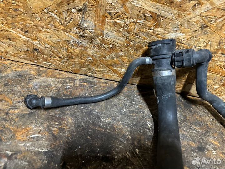 Патрубок системы охлаждения Bmw 3-Series E90 2.0D