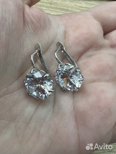 Серебряные серьги с фианитами