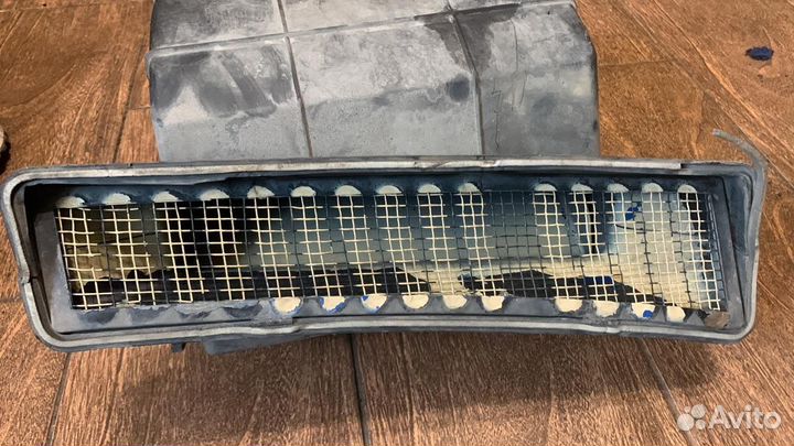 Корпус отопителя под капотом УАЗ Патриот