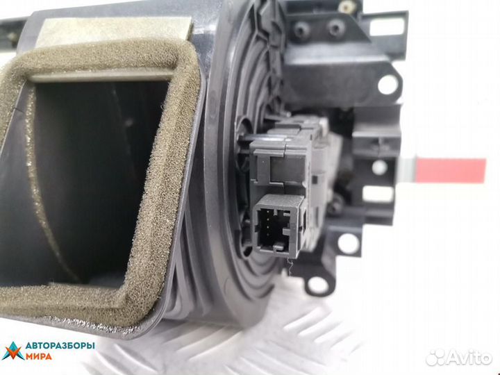 Дефлектор обдува салона Jaguar XF X250 2010