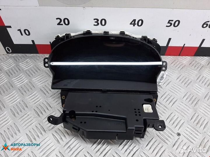 Щиток приборов (приборная панель) Toyota