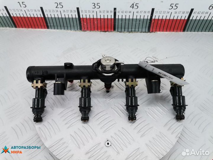 Форсунка Volkswagen Polo 3 2000 030906031J