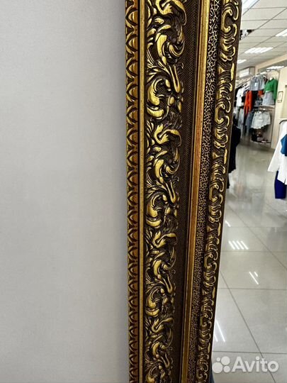 Зеркало в раме в полный рост
