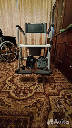Кресло туалет новое