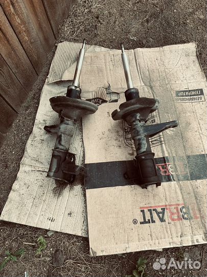 Передние стойки