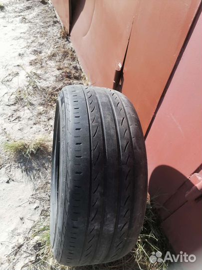 Pirelli P Zero 235/40 R19