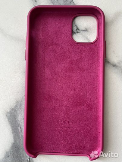 Чехол на iPhone 11