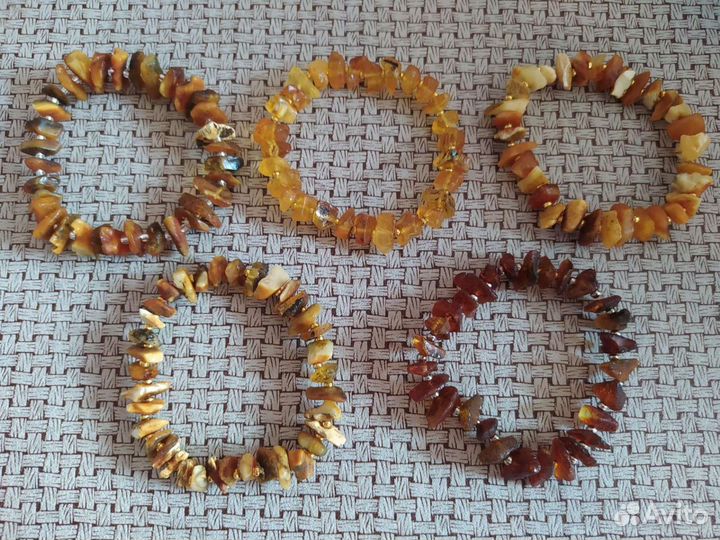 Янтарь бусы серьги браслеты и много ещё всего