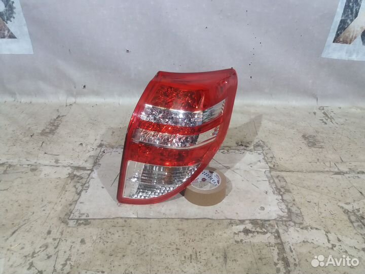 Тойота Рав 4 2010- Фонарь правый 27104