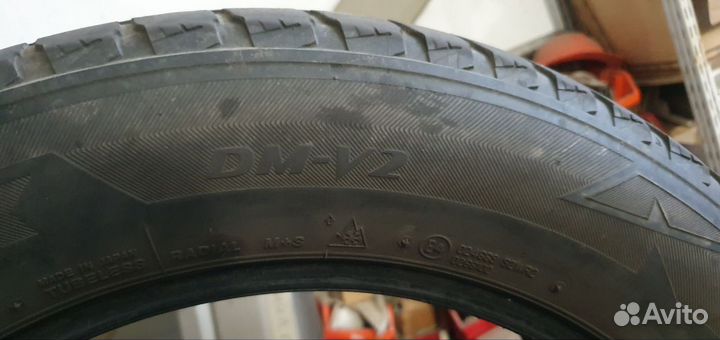 Bridgestone Blizzak DM-V2 235/60 R18 107S