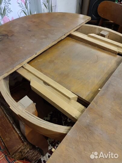 Стол круглый старинный СССР