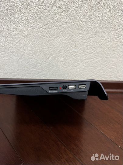 Подставка с охлаждением