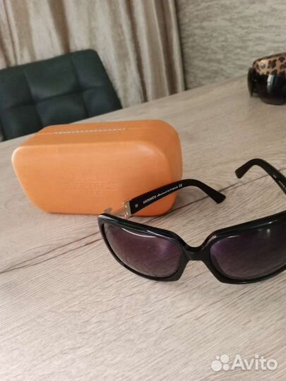 Солнцезащитные очки женские брендовые