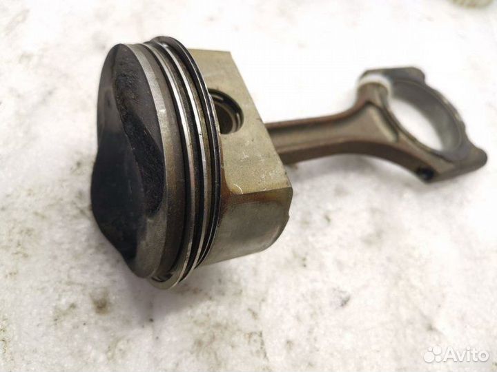 Поршень в сборе с шатуном Audi Q7