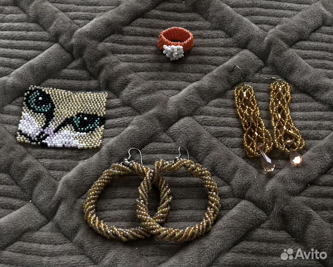 Украшения из бисера
