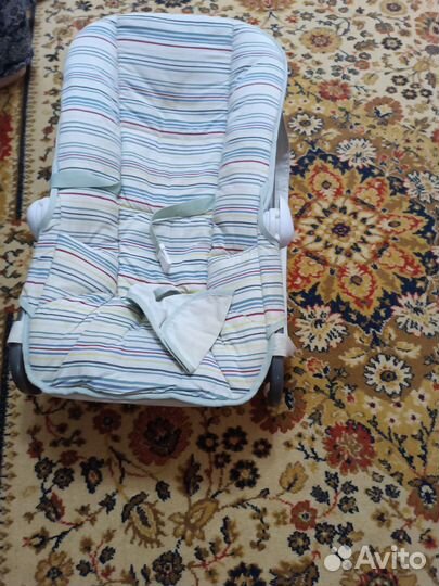 Шезлонг детский