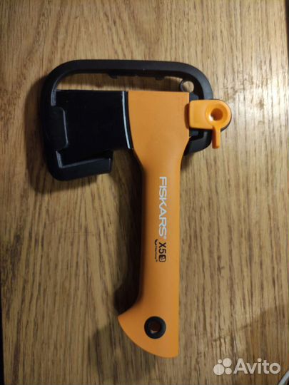 Топор fiskars x5