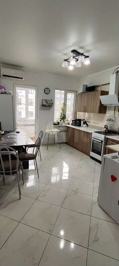 2-к. квартира, 62 м², 4/4 эт.