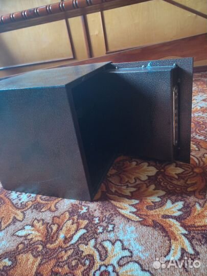 Сейф металлический для пистолета и документов