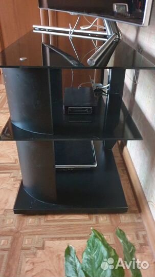 Стеклянная тумба