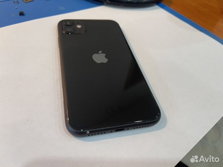 iPhone 11, 64 ГБ