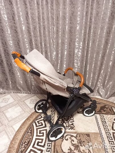 Детская прогулочная коляска