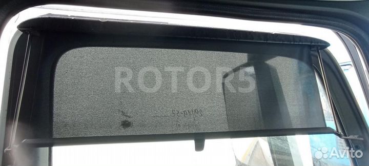 Шторка солнцезащитная двери левая передней левой