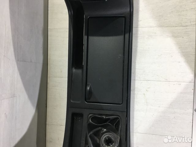 Центральная консоль с подлокотником mazda 3 BK 2.0