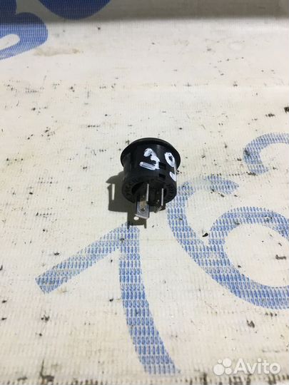 Кнопка открывания багажника LADA granta 1.6 мт лиф