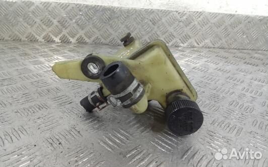 Бачок гу mazda 3 1 (HDN30NO01)