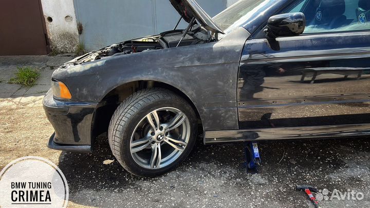 Крыло Бмв е39 Пластик