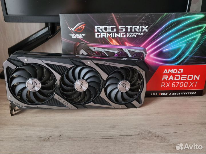 Видеокарта Asus Strix RX6700 XT