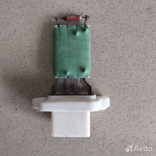 Резистор отопителя Ford Focus 2