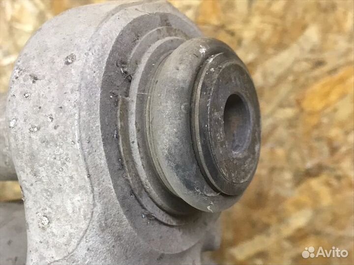 Цапфа задняя правая Bmw X5 E70 универсал 4.8 2008