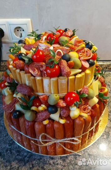 Съедобные букеты сыр - колбаса, сухофрукты орехи