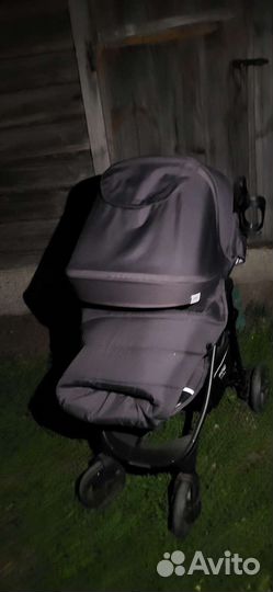 Прогулочная коляска новая