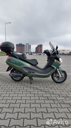 Максискутер Piaggio 250