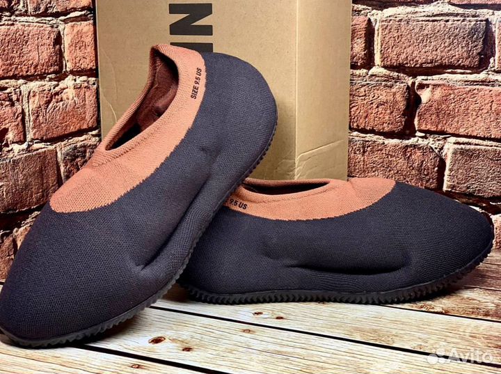 Кроссовки adidas yeezy knit runner черные