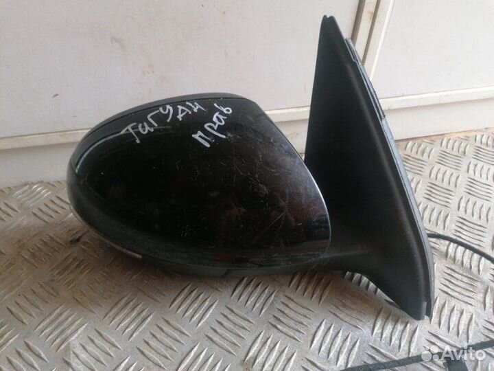 Зеркало правое Volkswagen Tiguan 5N1 1.4 caxa